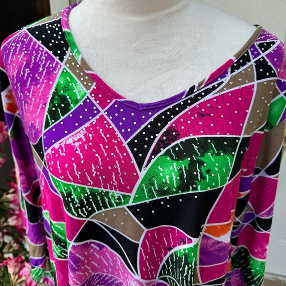 LUCKY BRAND. Colorful Top, embellished w/ Rhinestones. Size L. - Picture 2 of 11